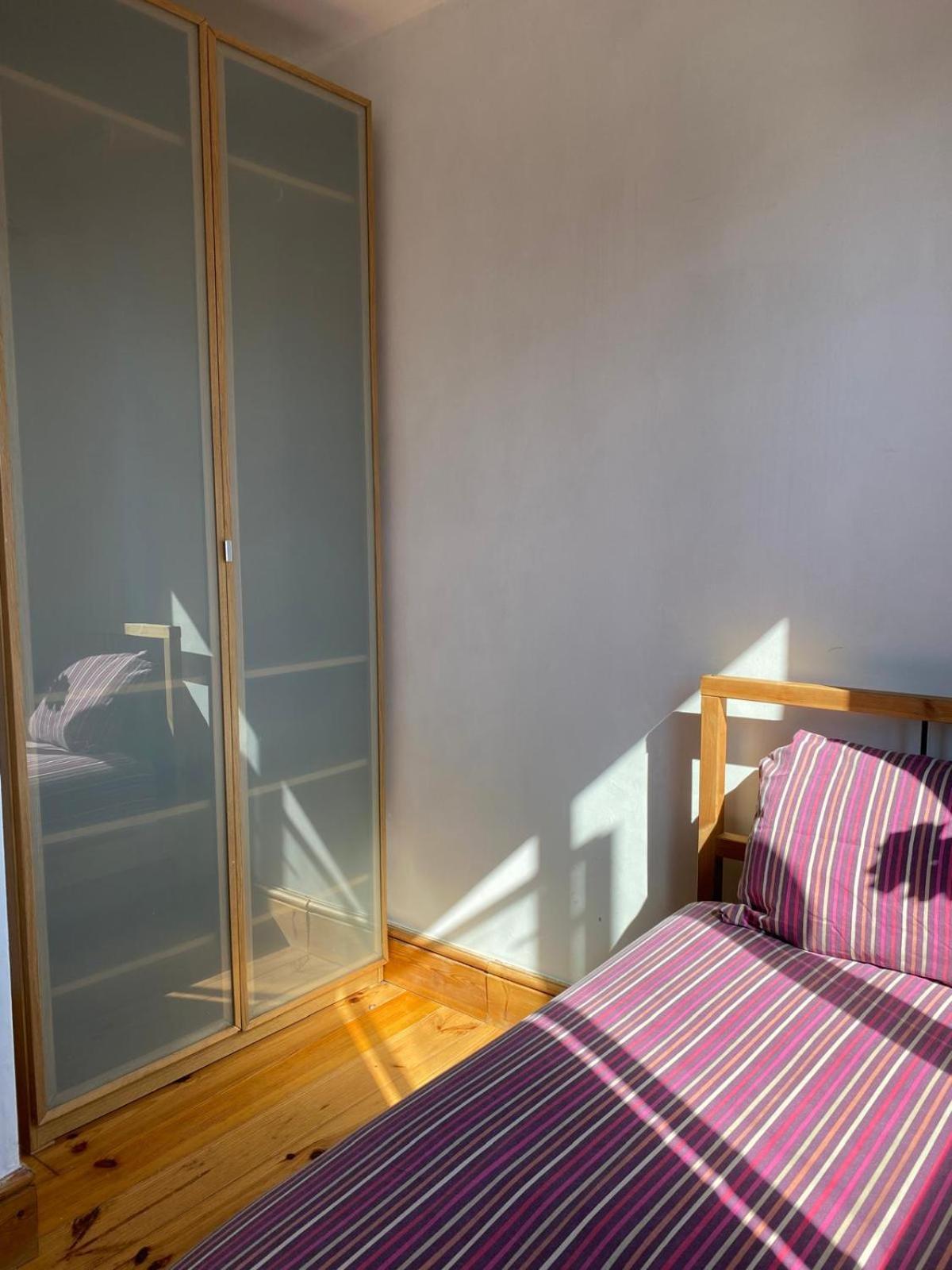 Northolt  Lovely Rooms In West London מראה חיצוני תמונה
